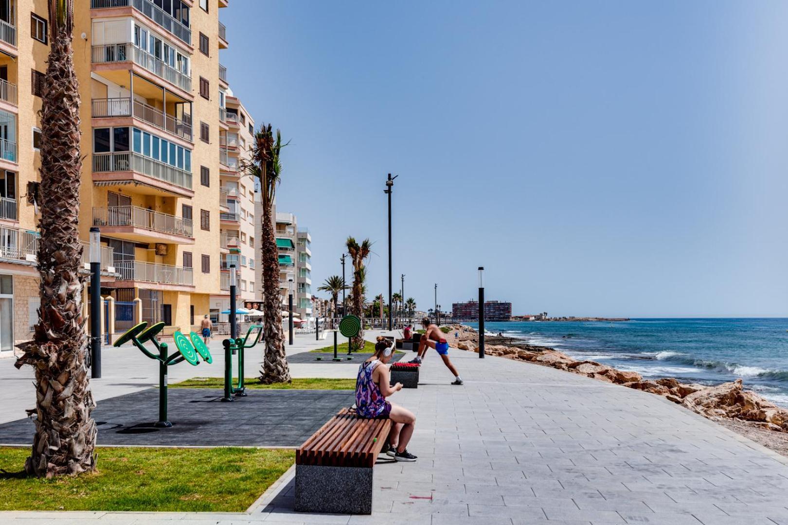 Отличная Квартира В 3 Мин От Пляжа 230 М, Торревьеха Apartment Torrevieja Exterior photo