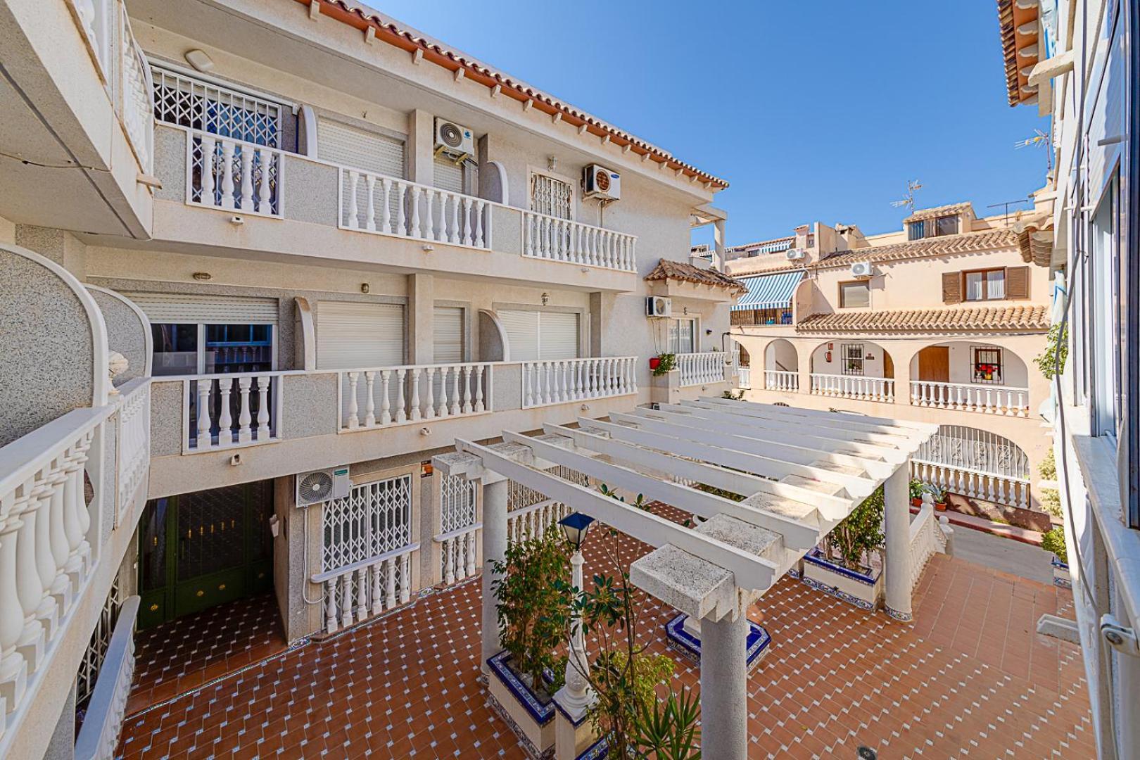 Отличная Квартира В 3 Мин От Пляжа 230 М, Торревьеха Apartment Torrevieja Exterior photo